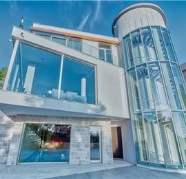 6 bedroom villa with pool and roof terrace, Sveti Staffan, sleeps 12